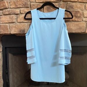 NWOT Light Blue Cold Shoulder Top with layered  sheer sleeves. Small.